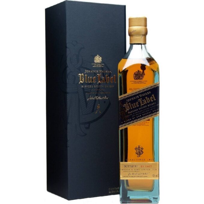 Johnnie Walker Blue Label 0,7l boca sa originalnim pakiranjem plave boje.