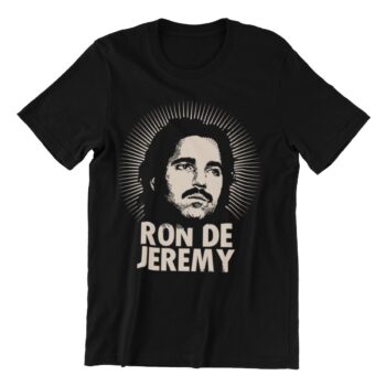 Crna muška majica sa slikom.