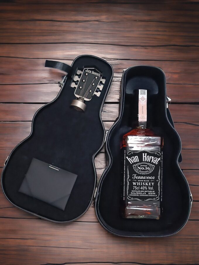 Personalizirani Jack Daniels 0,7l Gitara